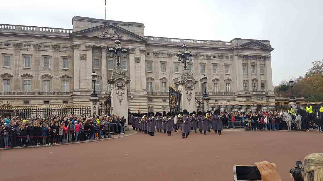 A troca da guarda no Palácio de Buckingham